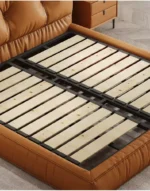 سرير نوم مزدوج من جلد بتصميم ايطالي - Image 4