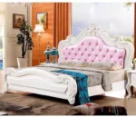 سرير غرفة نوم مع كمودينة بتصميم ملكي - Image 8