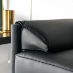 ⁦كنب جلد اسود​ فخم⁩ - الصورة ⁦3⁩