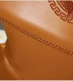 ⁦كرسي طاولة طعام من جلد⁩ - الصورة ⁦7⁩