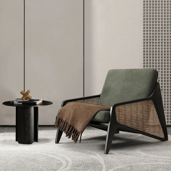 كرسي خشب مريح