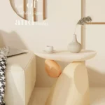 طاولة جانبية بتصميم حجري