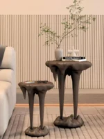 ⁦طاولة جانبية بتصميم مميز⁩ - الصورة ⁦2⁩