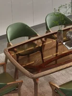 طاولة طعام خشبية بسطح زجاجي مع كراسي شيك - Image 5