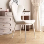 ⁦كرسي طاولة طعام من جلد بتصميم أنيق⁩ - الصورة ⁦6⁩