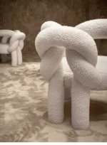 ⁦كرسي مفرد بمساند ذراعين بتصميم متخلف⁩ - الصورة ⁦3⁩