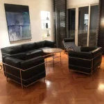 ⁦كنب مودرن جلد بتصميم ايطالي⁩ - الصورة ⁦2⁩