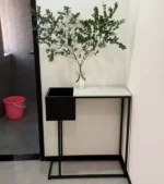 كونسول مودرن بتصميم بسيط