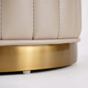 طاولة تسريحة مع مرآة مضاءة وخزانة جانبية وكرسي