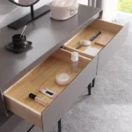 طاولة تسريحة مع خزانة جانبية لغرفة النوم