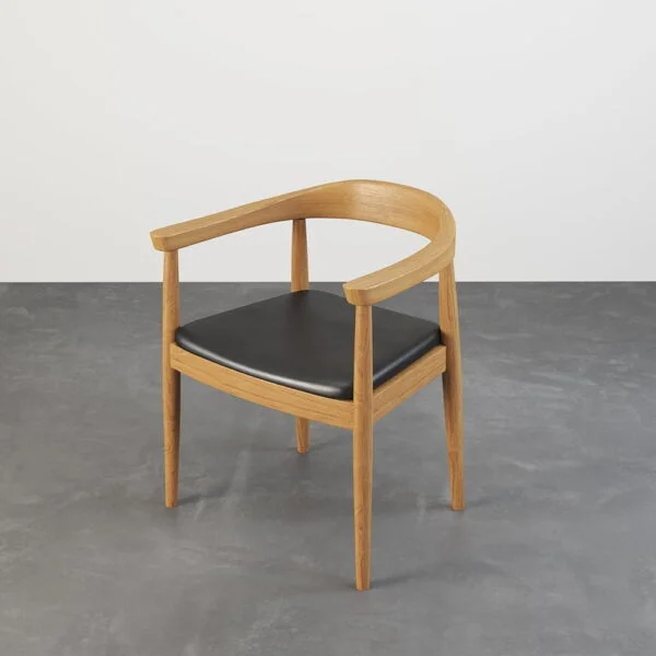 كرسي طاولة طعام بمساند للذراعين