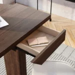 مكتب خشبي بطراز ريفي