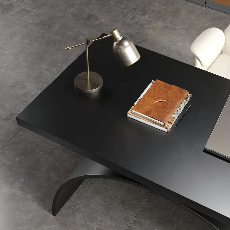 طاولة مكتب بشكل مستطيل مع قاعدة منحنية