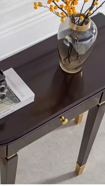 كونسول خشب بتصميم انيق