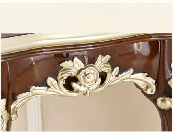 كونسول بتصميم كلاسيك عتيق