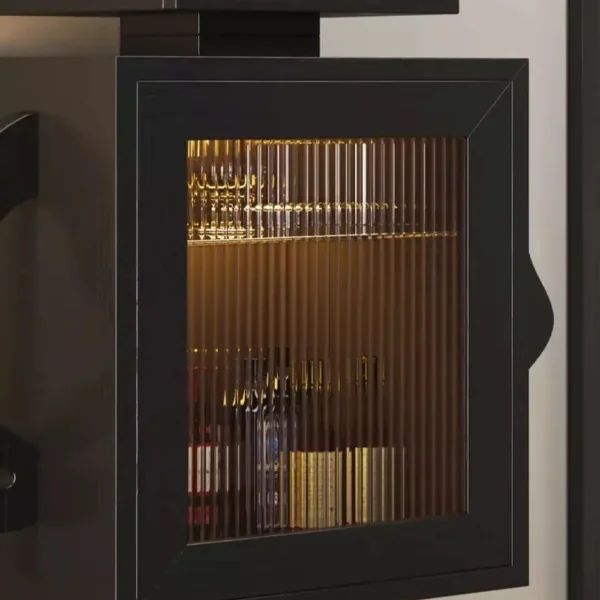 كورنر كوفي على شكل انسان ألي 