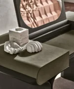 ⁦طاولة تسريحة بتصميم كلاسيك⁩ - الصورة ⁦8⁩