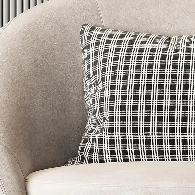 كرسي مفرد بتصميم مودرن انيق