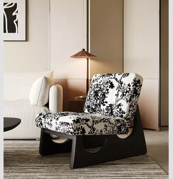 كرسي مفرد منقوش لغرفة المعيشة