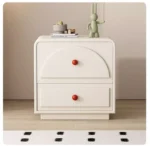 ⁦طاولة جانبية للسرير بتصميم كلاسيك راقي⁩ - الصورة ⁦5⁩