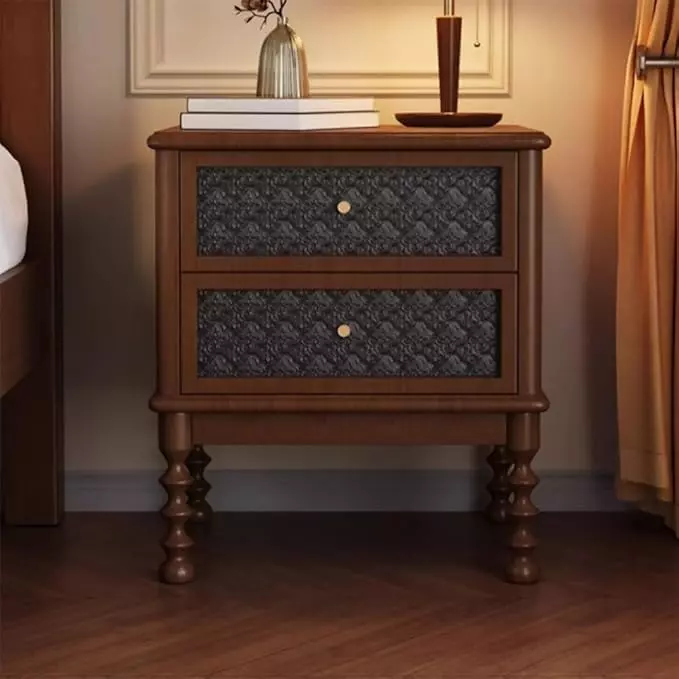 Side table (1) طاولة-جانبية-للسرير-بتصميم-كلاسيك-انيق