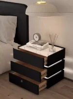 طاولة جانبية للسرير بتصميم ذكي وراقي - Image 3