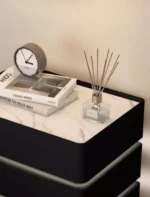 طاولة جانبية للسرير بتصميم ذكي وراقي - Image 5