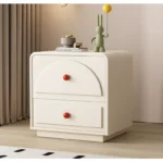 ⁦طاولة جانبية للسرير بتصميم كلاسيك راقي⁩ - الصورة ⁦3⁩