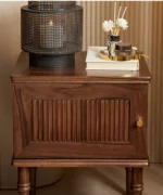 ⁦طاولة جانبية للسرير بتصميم ريفي فرنسي⁩ - الصورة ⁦7⁩