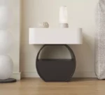 طاولة جانبية للسرير بقاعدة دائرية 