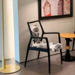 ⁦كرسي طعام بتصميم عملي مميز و شيك⁩ - الصورة ⁦4⁩