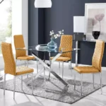طاولة طعام بتصميم زجاجي مع كراسي مميزة