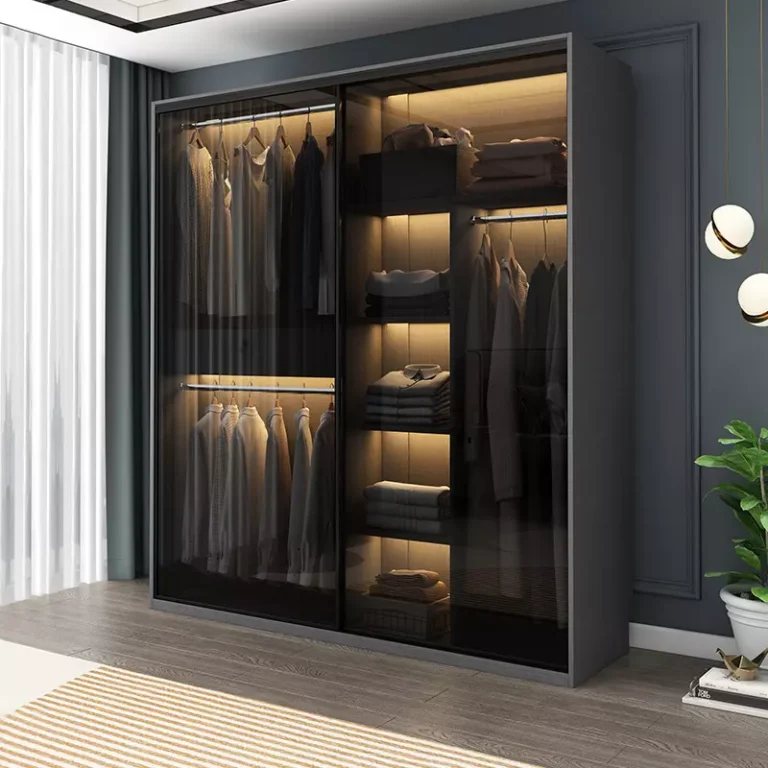 خزانة ملابس