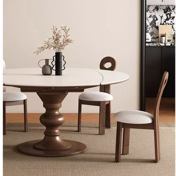 طاولة طعام مع كراسي بتصميم ريفي