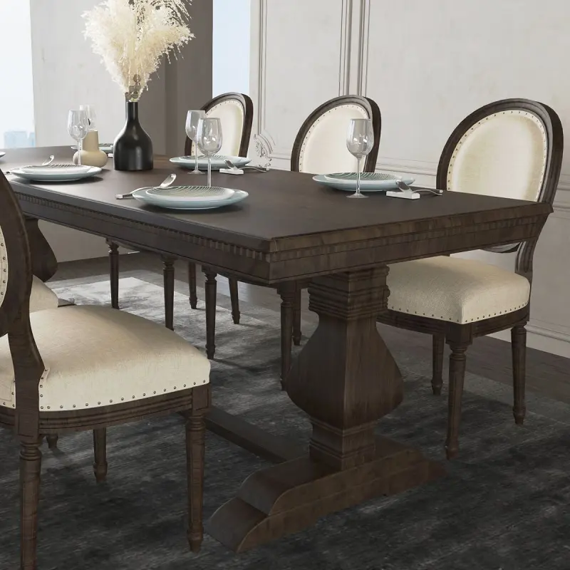 طاولة طعام خشبي بتصميم كلاسيك