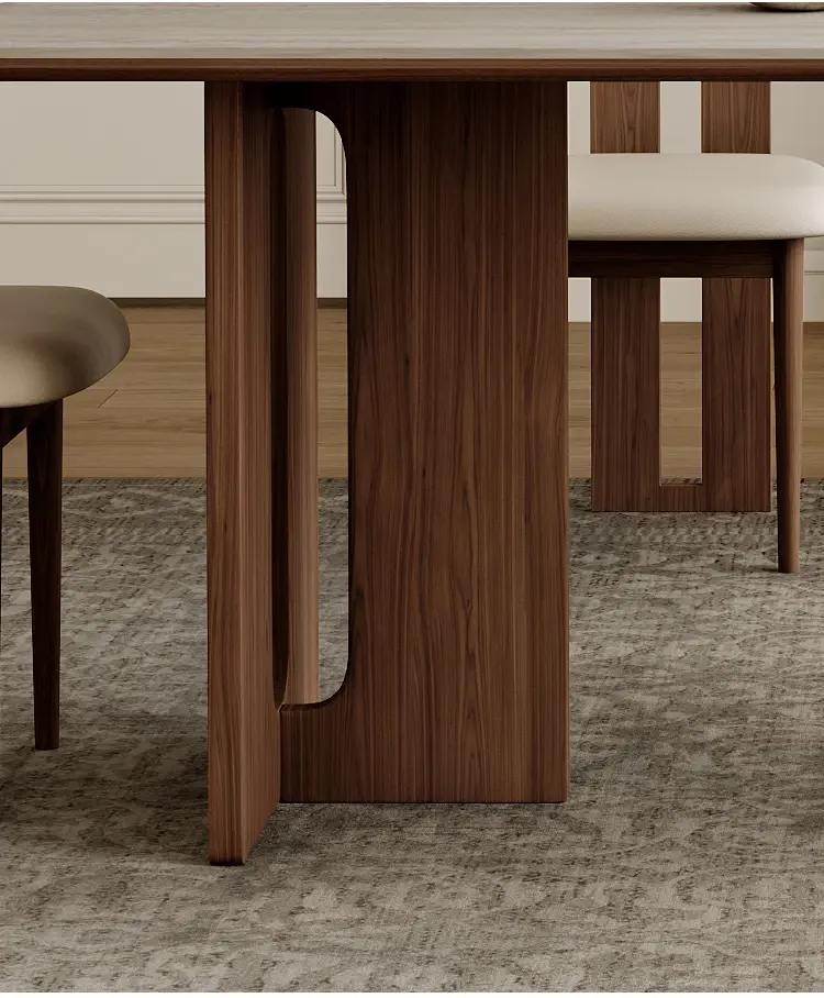 طاولة طعام خشبية مع كراسي 