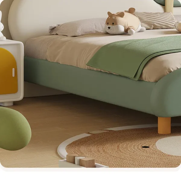 سرير أطفال شكل أوراق الشجر