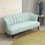 كنب كلاسيكي لغرفة المعيشة