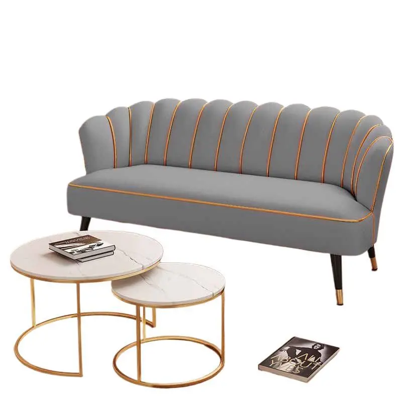 كنب كلاسيكي لغرفة المعيشة 