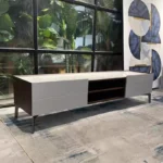 طاولة تلفاز كلاسيك