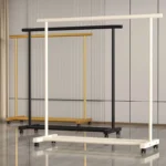 علاقة ملابس بتصميم مميز و بسيط