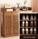 خزانة احذية واسعة