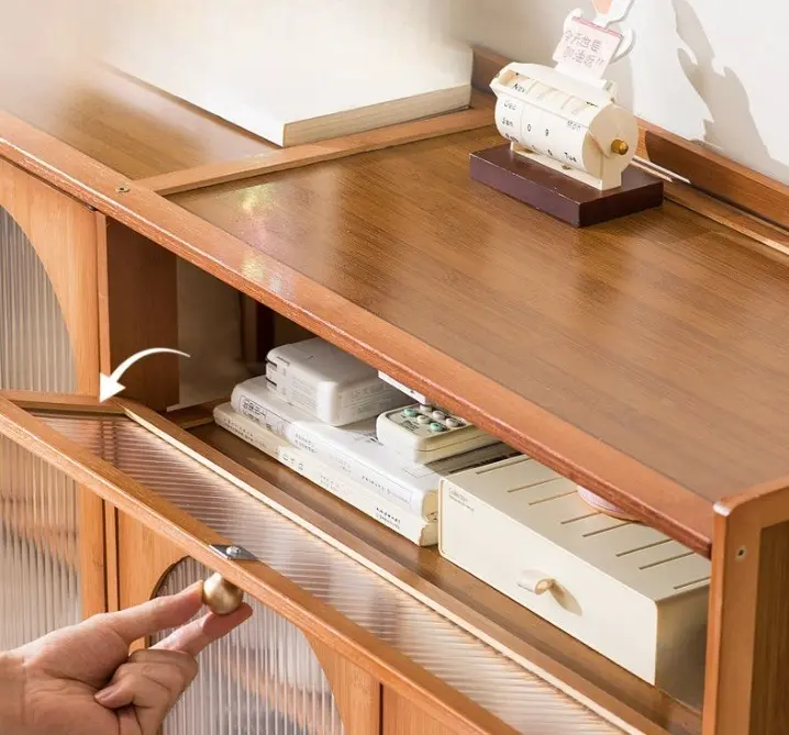 خزانة أحذية بمساحة تخزين واسعة